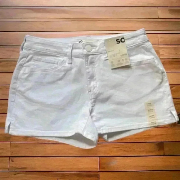 SO NWT Junior’s Size 5 White Denim Shortie Shorts - 27” Waist, 2.5” Inseam - Picture 1 of 4
